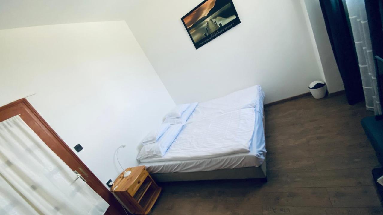 Garden Panzio Bed & Breakfast Balatonkeresztur Luaran gambar